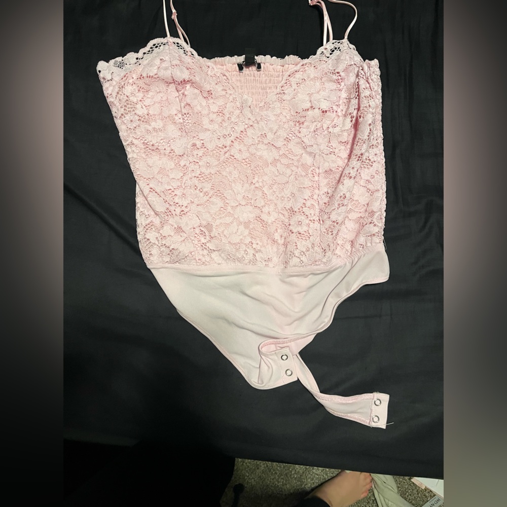 Pink Floral Lace Bodysuit - EXPRESS